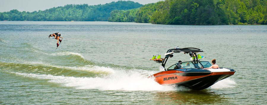 wakeboard and waterski boats