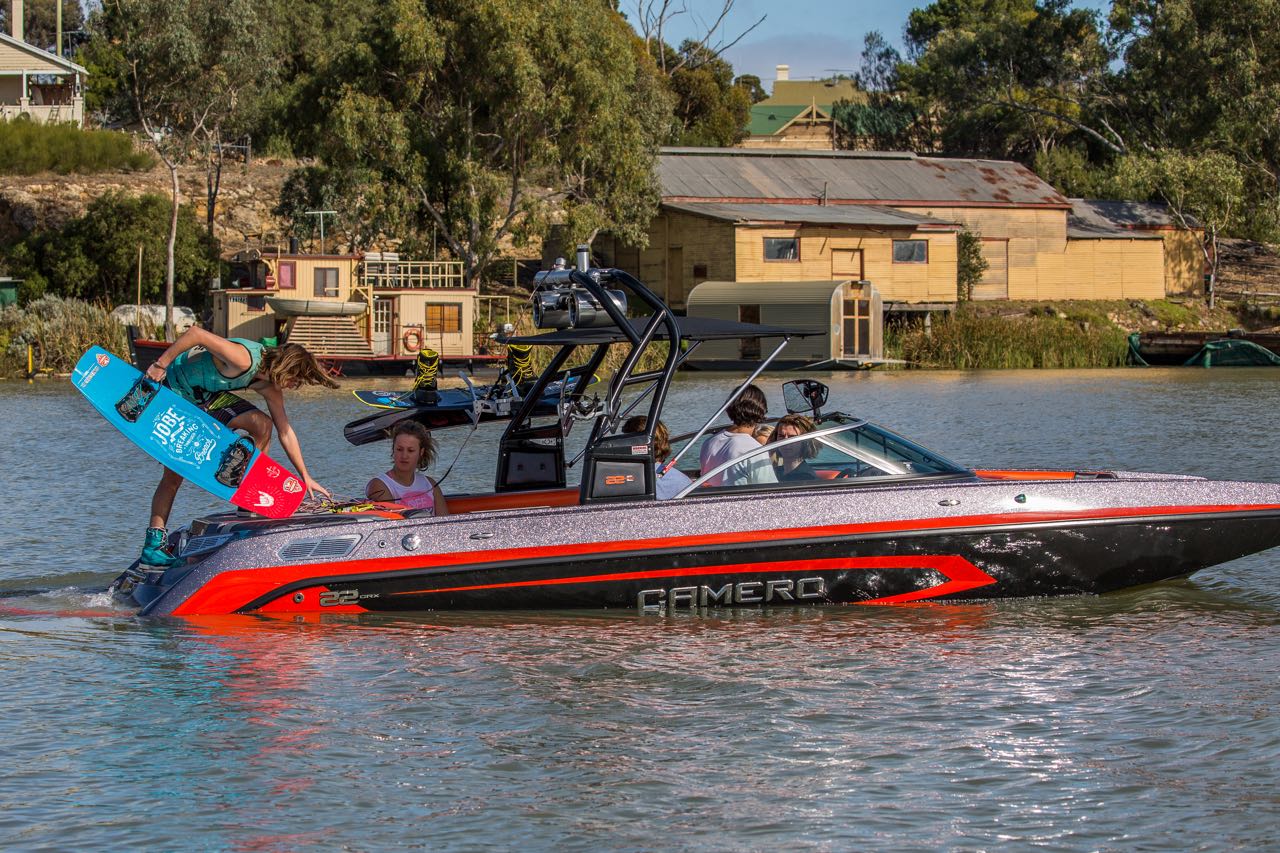 Camero Ski Boat CRX 22v