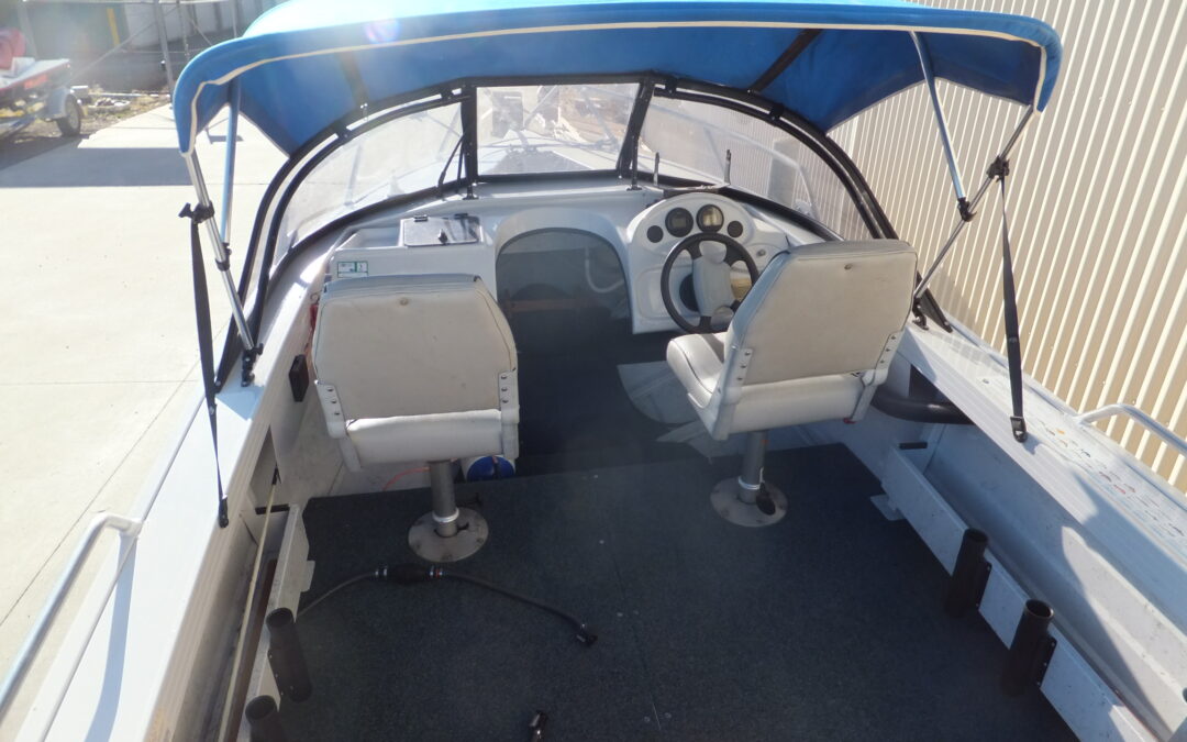 2001 Quintrex 455 Escape CV Ex Peterson 001